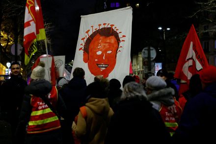 馬克宏提改革欲提高退休年齡   法國百萬名勞工上街頭怒吼