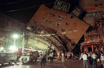 23周年！ 921大地震規模7.3　全台2471人罹難5萬棟房屋全倒