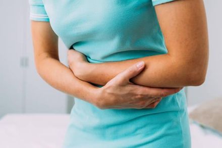 61歲婦曾染幽門桿菌就醫發現「胃癌前病變」！醫曝「6症狀」要注意