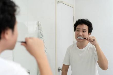 男子刷牙頻出血　就醫竟患「白血病」