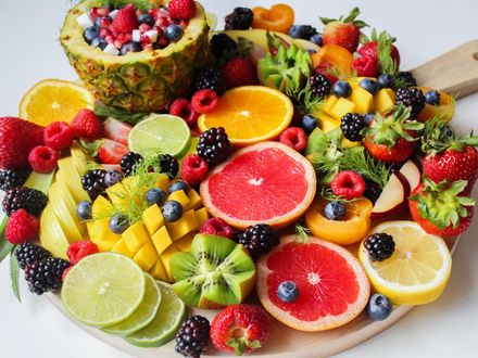 水果你吃對時間了嗎？營養師曝「正確吃水果」吃錯恐傷身
