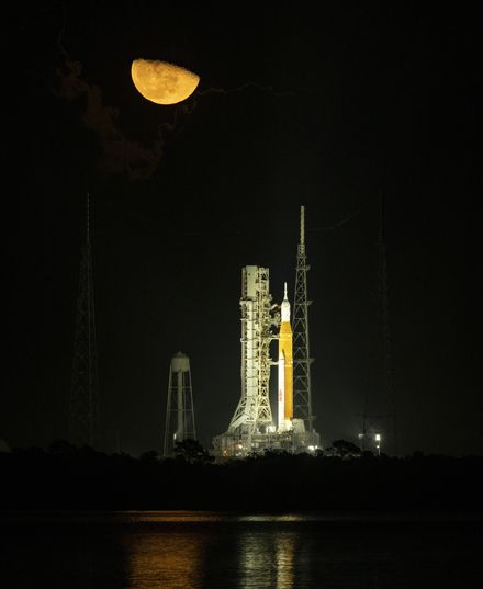 願望不再只有「登陸」　NASA預告十年內送太空人去月球生活