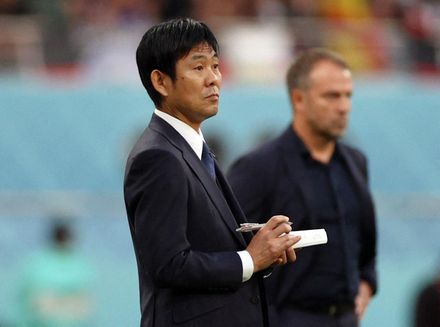 世足賽/到底寫什麼？日本爆冷奪小組賽第一　總教練「死亡筆記本」引關注