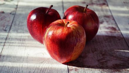 吃蘋果防癌？「這樣吃」蘋果抗氧化物高5倍　打成汁營養差很大