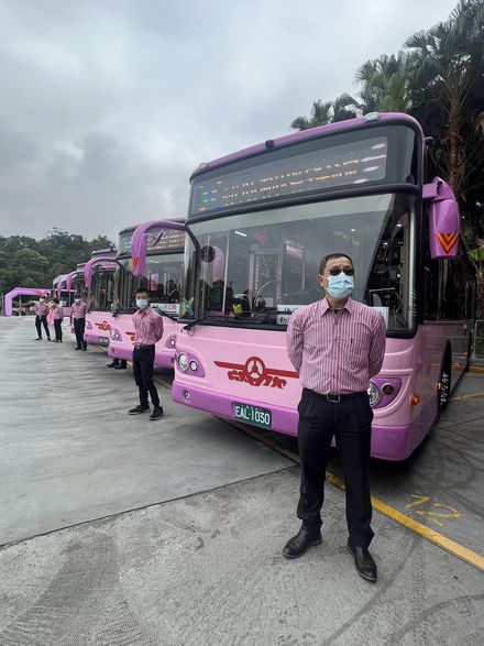 影/台北市第一條「快充電動公車」上線營運　首批27輛風光上路