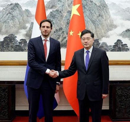 荷蘭副首相訪陸與秦剛會談　稱堅持「一個中國」政策