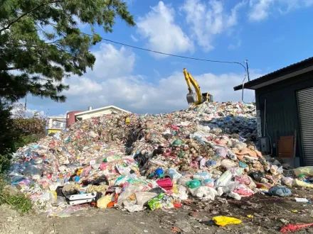 從春節至今累積8千噸！南投清潔隊遭垃圾山包圍　居民臭爆