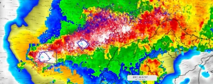大範圍雷雨胞正移入北部　彭啟明提醒：「聽到雷聲請入室內」