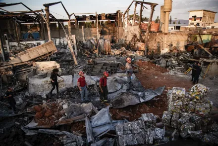快訊/巴西金屬工廠發生大爆炸4死30傷　整個廠房遭夷為平地