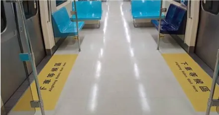 搭捷運驚見「中央立柱消失」　地板多了黃色方塊原因曝