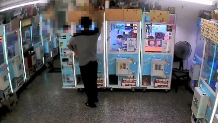 影/高雄失業男偷娃娃機食物　台主損失1600元報警逮人「他說很餓」