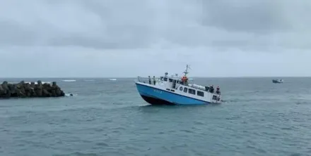 澎湖「白沙之星」擱淺船長等4人受困　疑閃避貨輪撞上淺礁