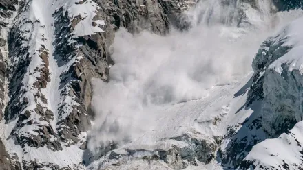 海拔逾8千公尺西藏希夏邦馬峰傳雪崩　美國與尼泊爾籍登山客2死2失蹤