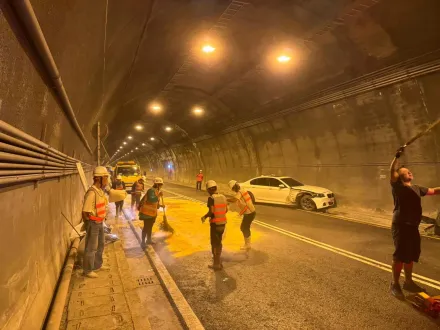 影/17車連環事故釀1死11傷！新澳隧道晚間9點半恢復通車
