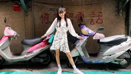來台專挑「怪街景」合照！網神出13歲沖繩美少女真實身分