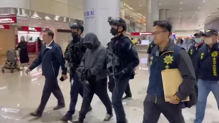 快訊/台南「北門槍案」1槍手回國機場被逮　警追主嫌下落
