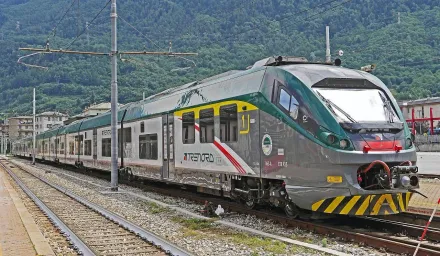 義大利火車意外相撞　所幸「車速極低」17人輕傷