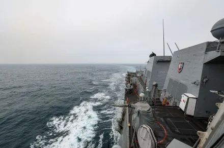 美軍第七艦隊「芬恩號」驅逐艦穿越台海　解放軍嗆：全程跟監、應對挑釁