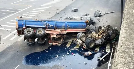 西濱高架大卡車摔落10餘米！「車身支離破碎」63歲駕駛身亡